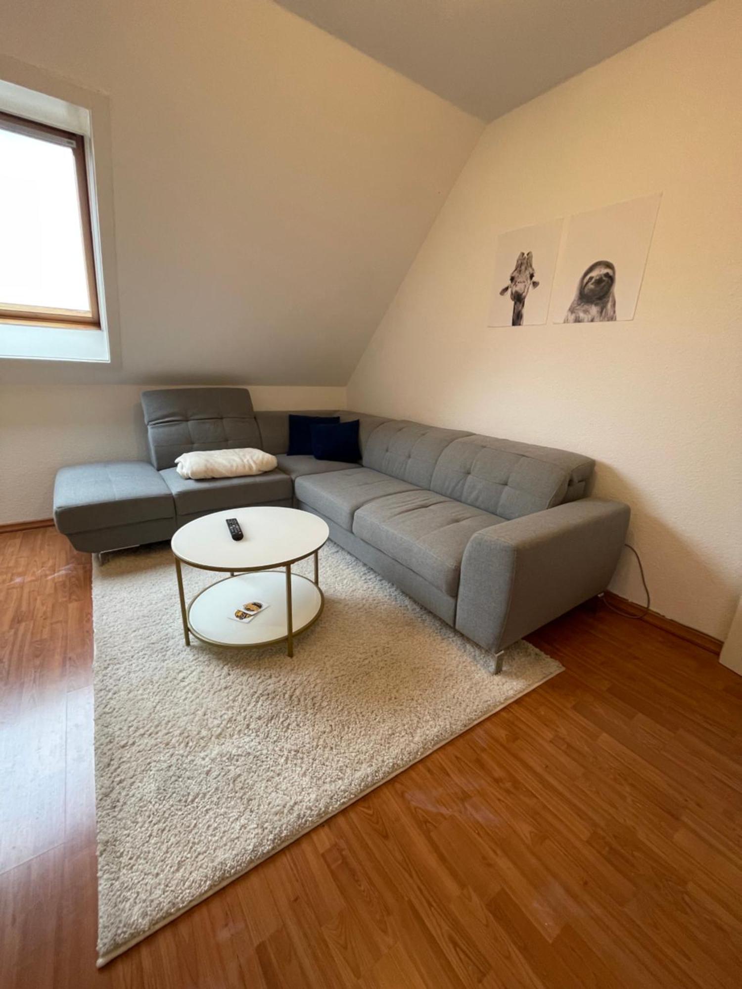 Jonnyssleepover Apartment *